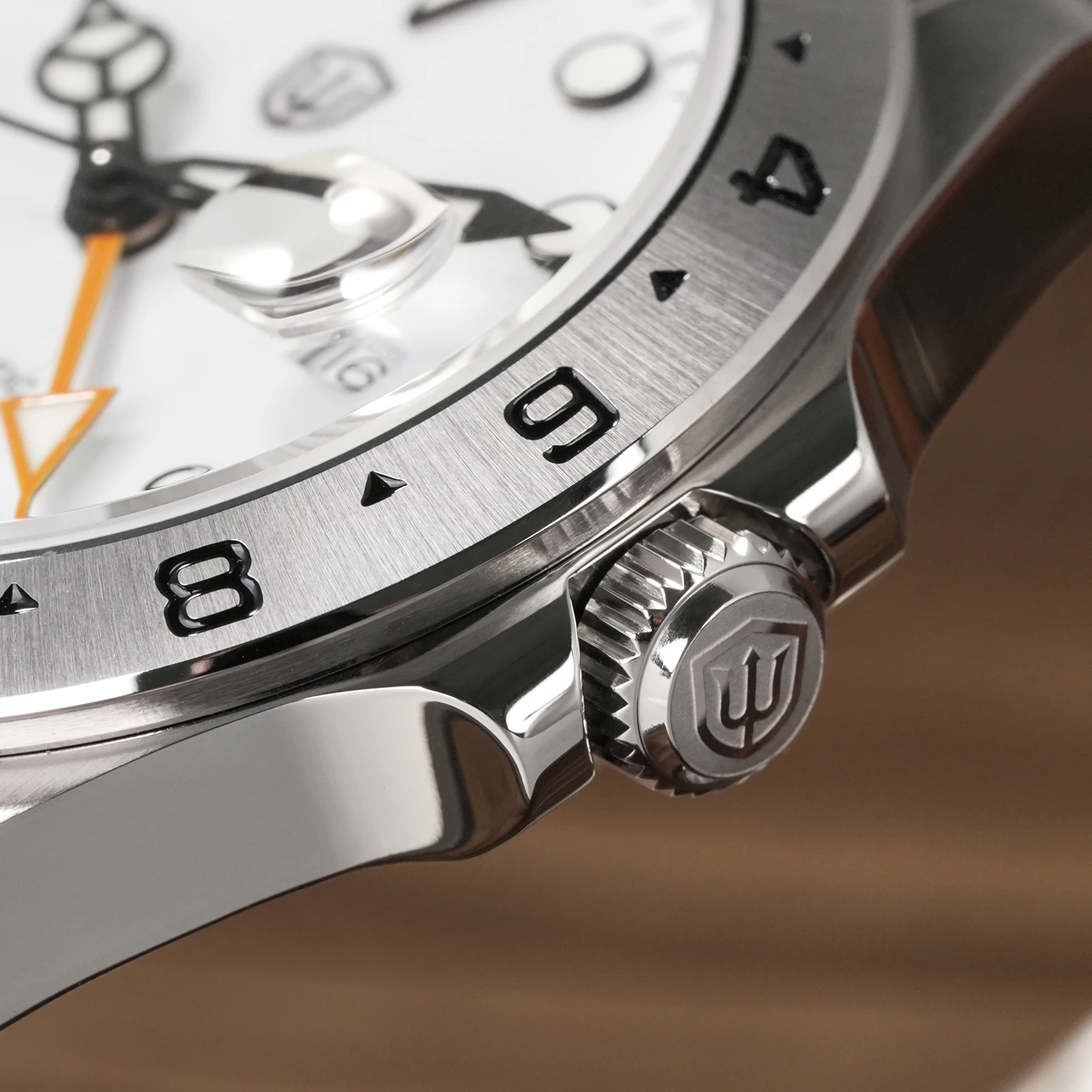 Watchdives WD009B 38mm GMT Div - огляд і ціна Stainless Bracelet Diver