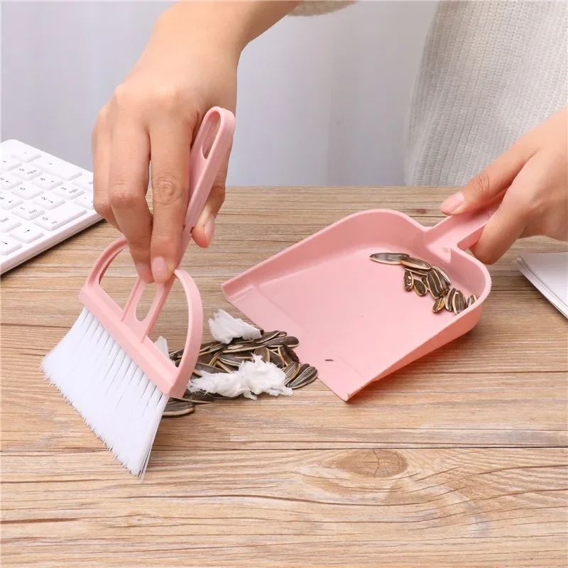 1SET Mini Desktop Sweep Cleaning Brush Keyboard Brush Cat Hamster Dustpan Small Broom Set Pet Professional Cleaning Tools