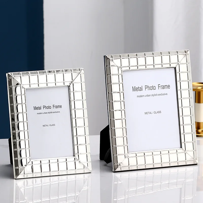 High-end Silver Horizontal and Vertical Metal Photo Frame 5/6/7/8/10inch European Style Wide Edge 3D Pattern Table Photo Frame