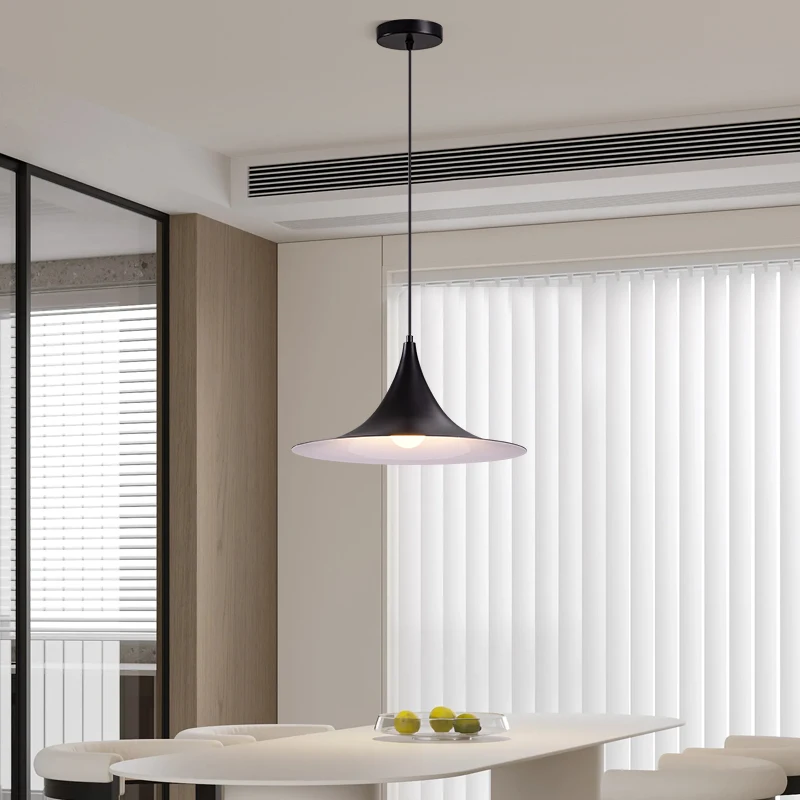 Lampade a sospensione a LED per sala da pranzo nordica per cucina tavolino altalena illuminazione per interni lampada a sospensione nera bianca