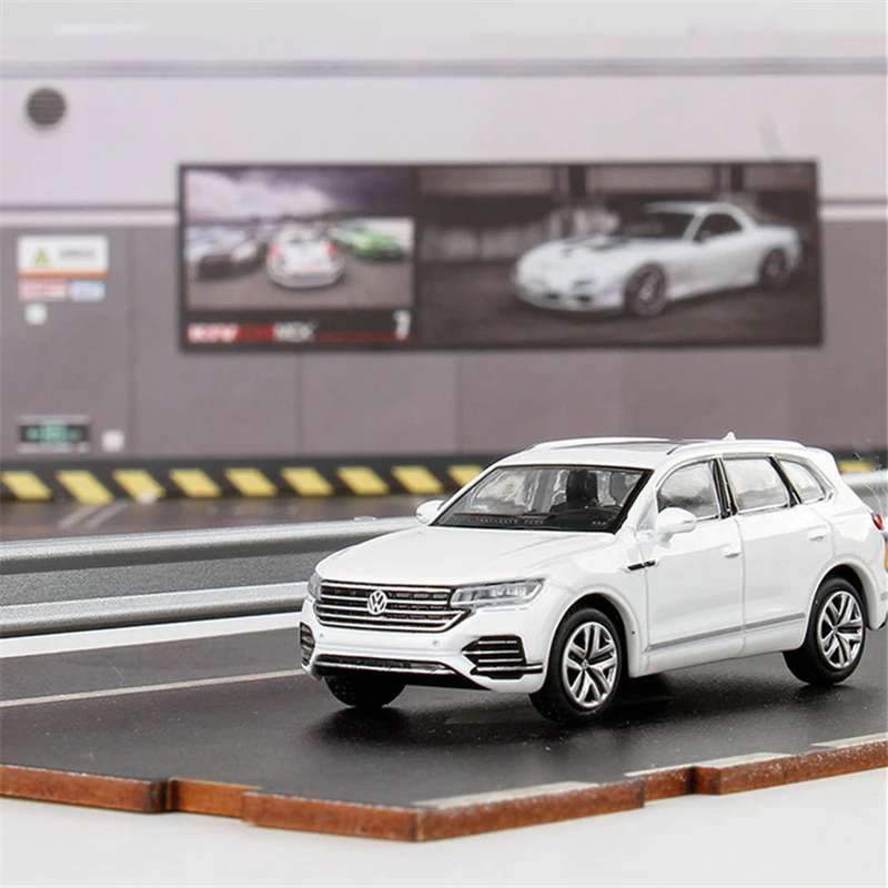 1:64 VW Touareg SUV Alloy Car Model Diecast Metal Toy Off-road Vehicle Car Model Miniature Scale Simulation Collection Kids Gift