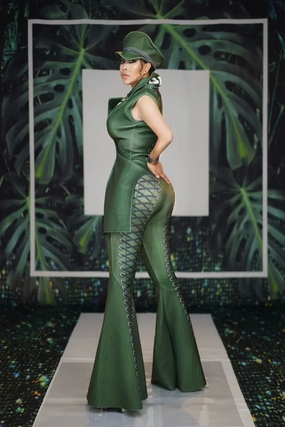 セクシーな女性歌手バーステージ衣装タイトなフレアパンツノースリーブジャケットセットフェスティバルパーティーパフォーマンス服