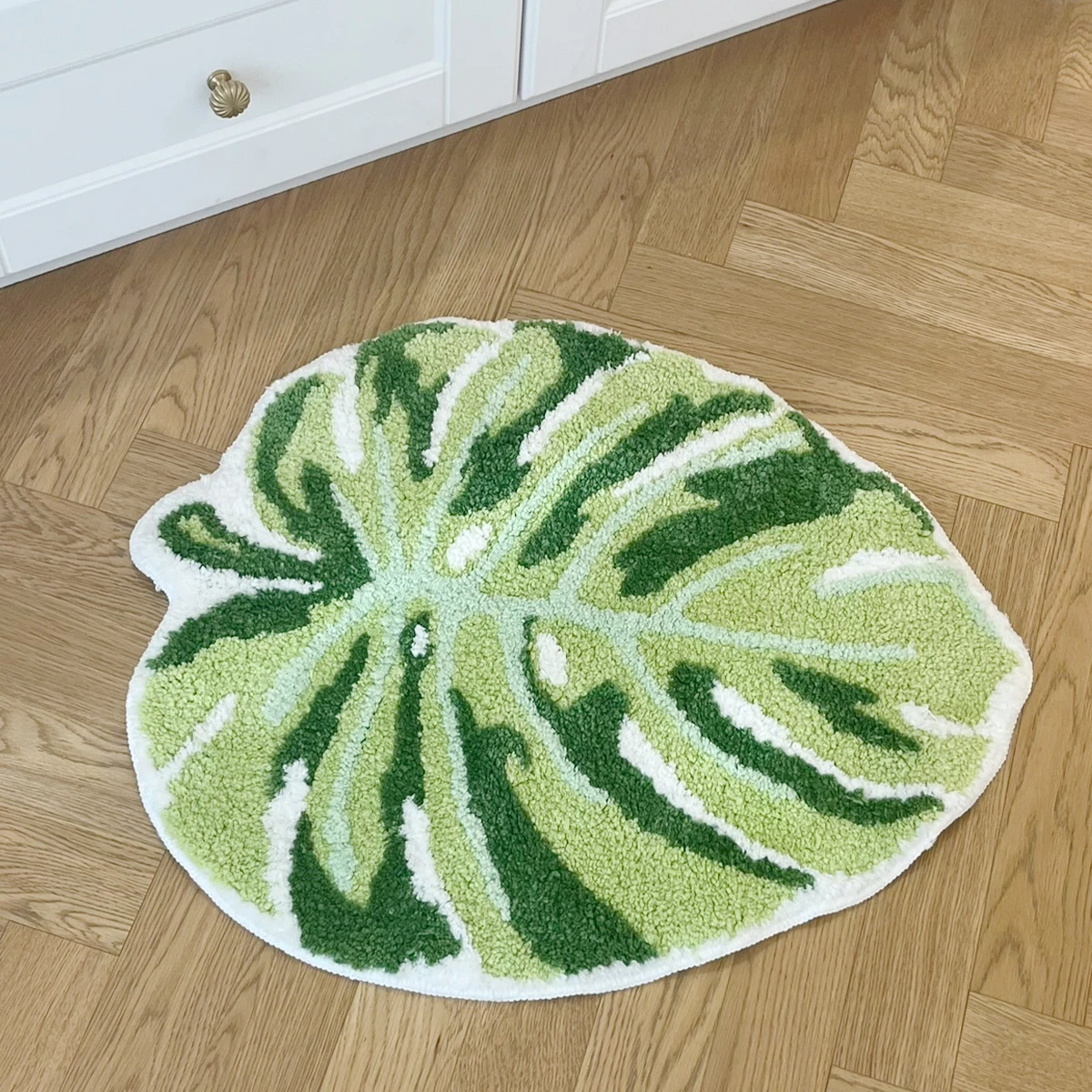 Green Leaf Monstera Tufted Rug Palm Shaped Bathroom Anti Slip Pad Home Decor Mat Rugs for Bedroom Door Mat Entrance Bathroom Rug