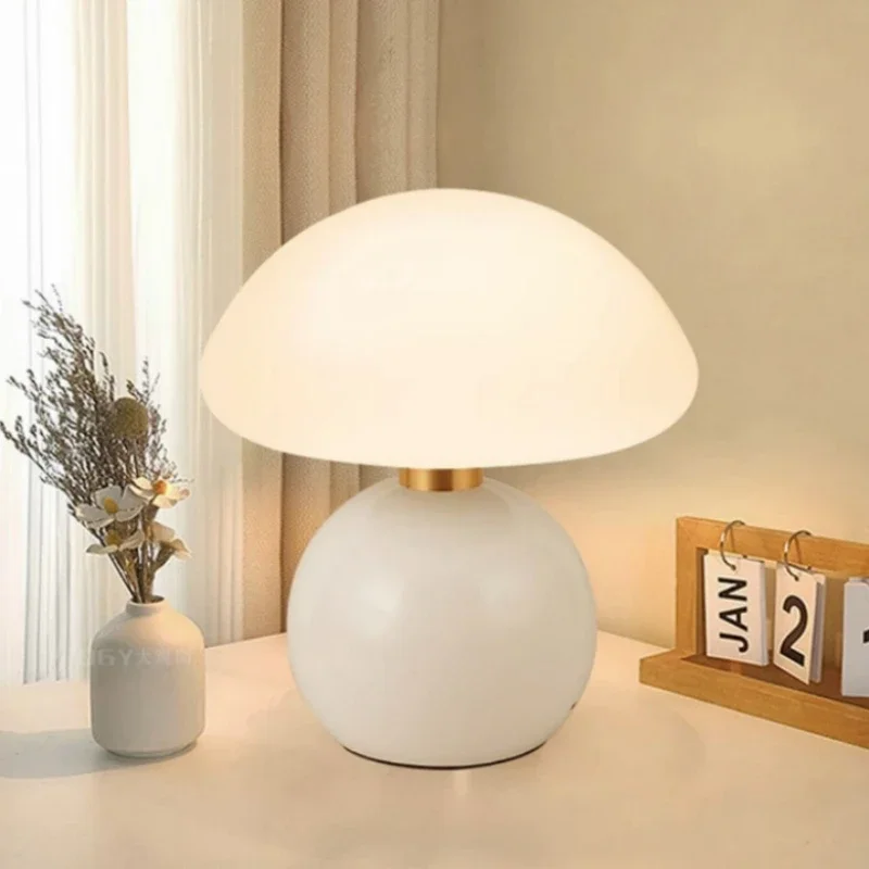 Mushroom Table Lamp Cream Style Eye Protection Bedroom Bedside Lamp Simple Modern Warm Room Atmosphere Small Night Light