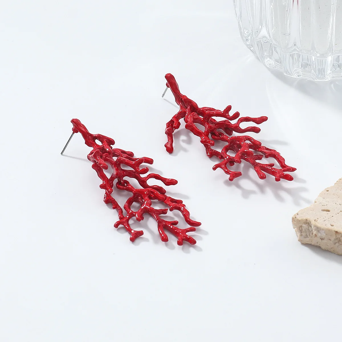 أقراط مرجانية على الطراز الطبيعي للشاطئ ذات علامة تجارية كبيرة مبالغ فيها أوروبية وأمريكية للنساء، أقراط بسيطة مطلية بالرش #4