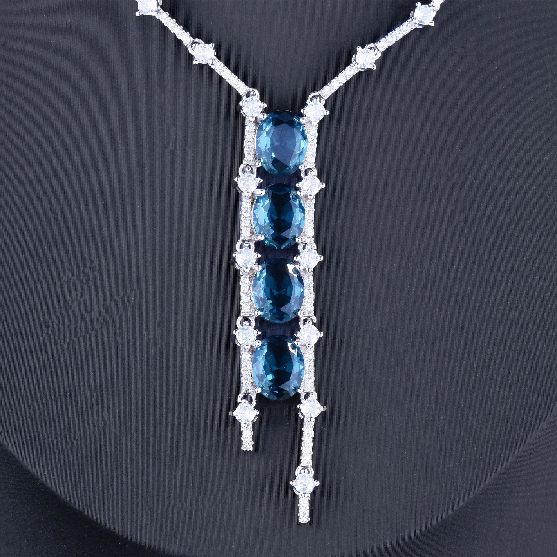 Luxury Imitated Sapphire Lake Baikal Women Pendant Necklace Silver Color Necklace with Blue Stone Vintage High Quality Jewelry