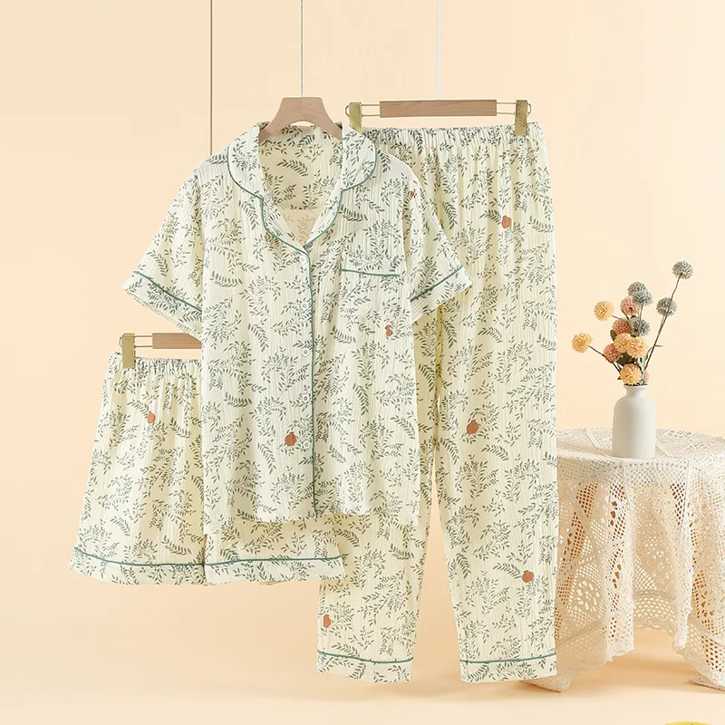 

Новинка 2026: Летний женский пижамный комплект из 100% хлопкового крепа, мягкий, с коротким рукавом, шортами и брюками, 3 предмета, свободный крой, большие размеры, домашняя одежда