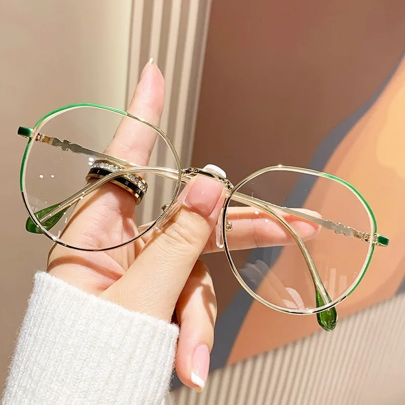 1/4pcs Women Trendy Korean Version Flat Glasses, Anti‑Blue‑Light Anti‑Radiation Eyewear for Eye Strain Relief