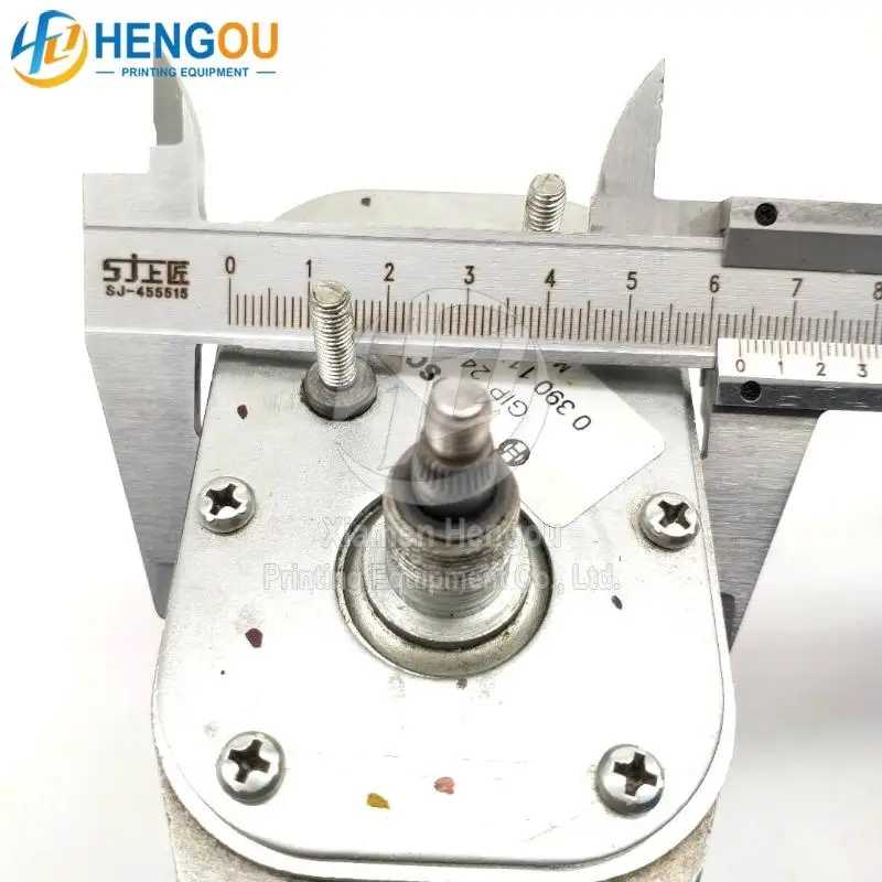 0390117050   Двигатель стеклоочистителя KBA Gip 105 Запасные части для офсетной печатной машины Оригинальные б/у 12 В 24 В