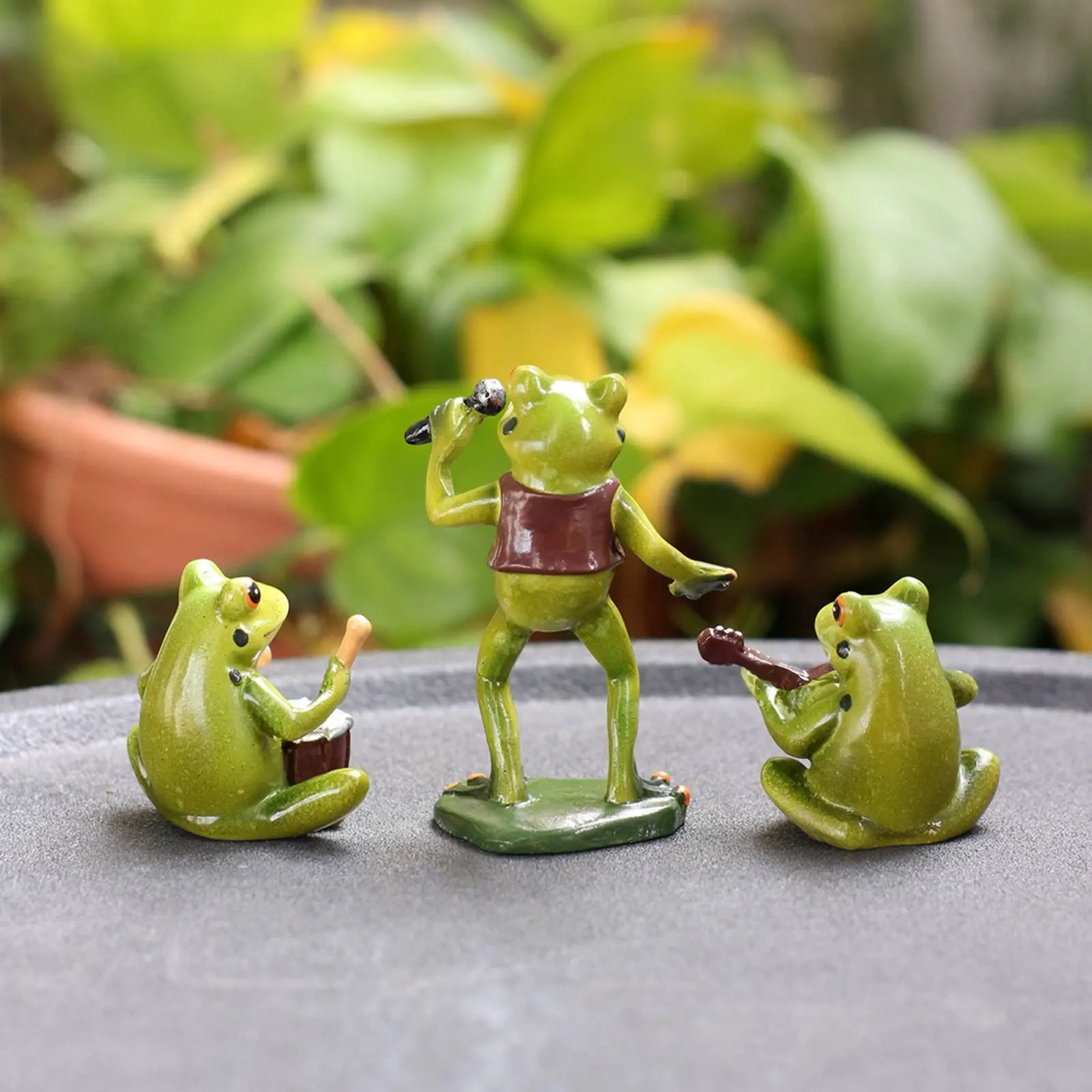 

3 Pieces Frog Band Figurine Set Hand-Painted Musical Frog Statue Set Cute Gift Idea for Patio