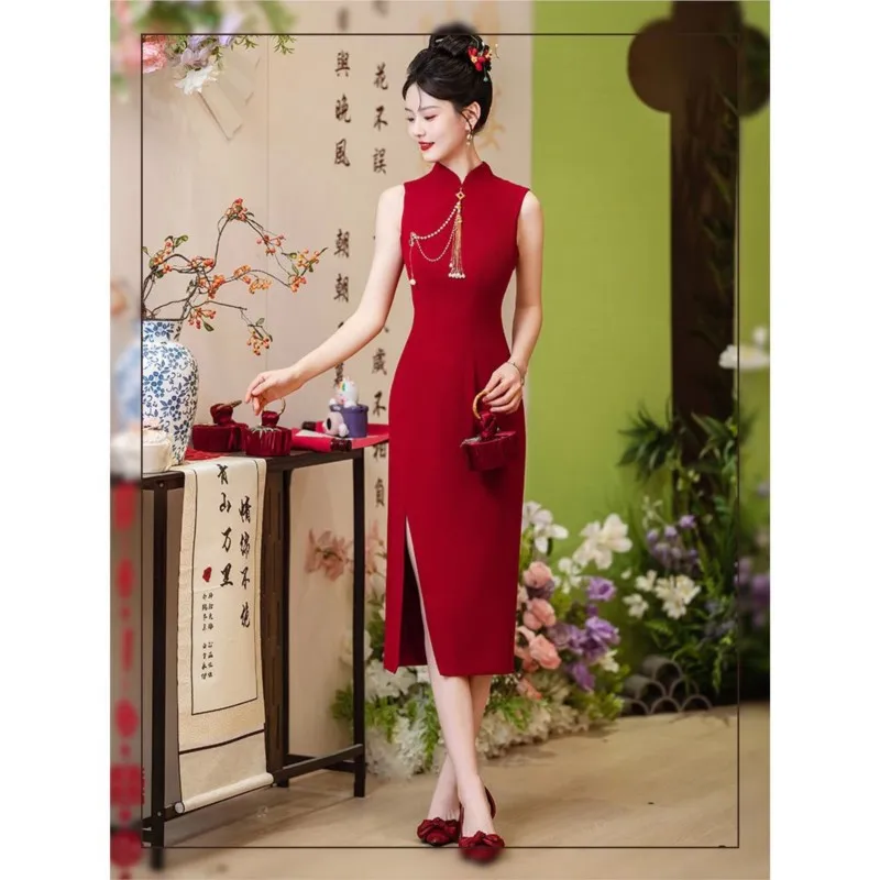 

New Chinese-style wine red cheongsam for toasting a and elegant dress