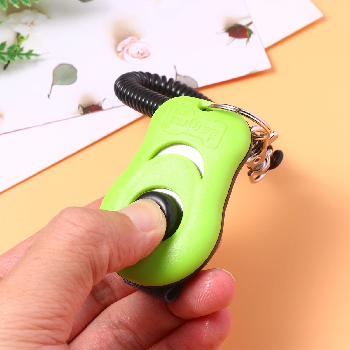 

Pet Training Clicker Sound Tool for Dog Cat Bird Agility Obedience Trick Correction Small Pets Trainer Button Toy