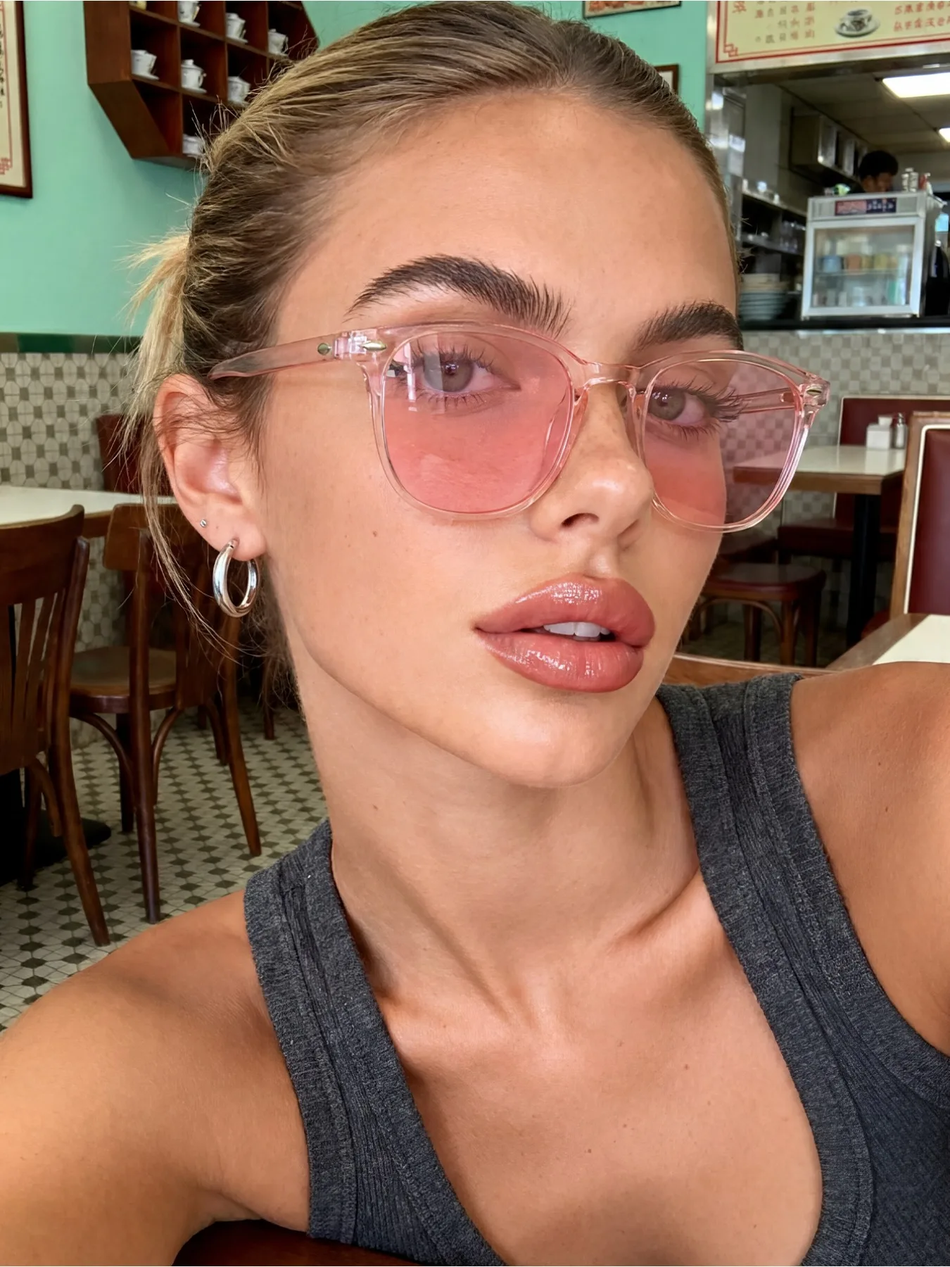 1 Pair Unisex Round Rice-Nail Fashion Sunglasses for Outdoor Travel, Beach and Club Parties
