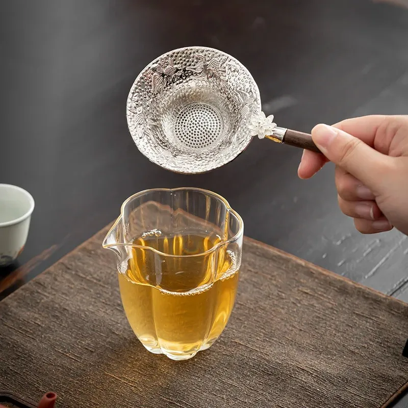 10 قطع سبائك اللوتس سنة مع الأسماك زهر البرقوق الشاي تسرب الشاي تصفية مقبض الخشب الصلب اليد مزورة طقم شاي الملحقات