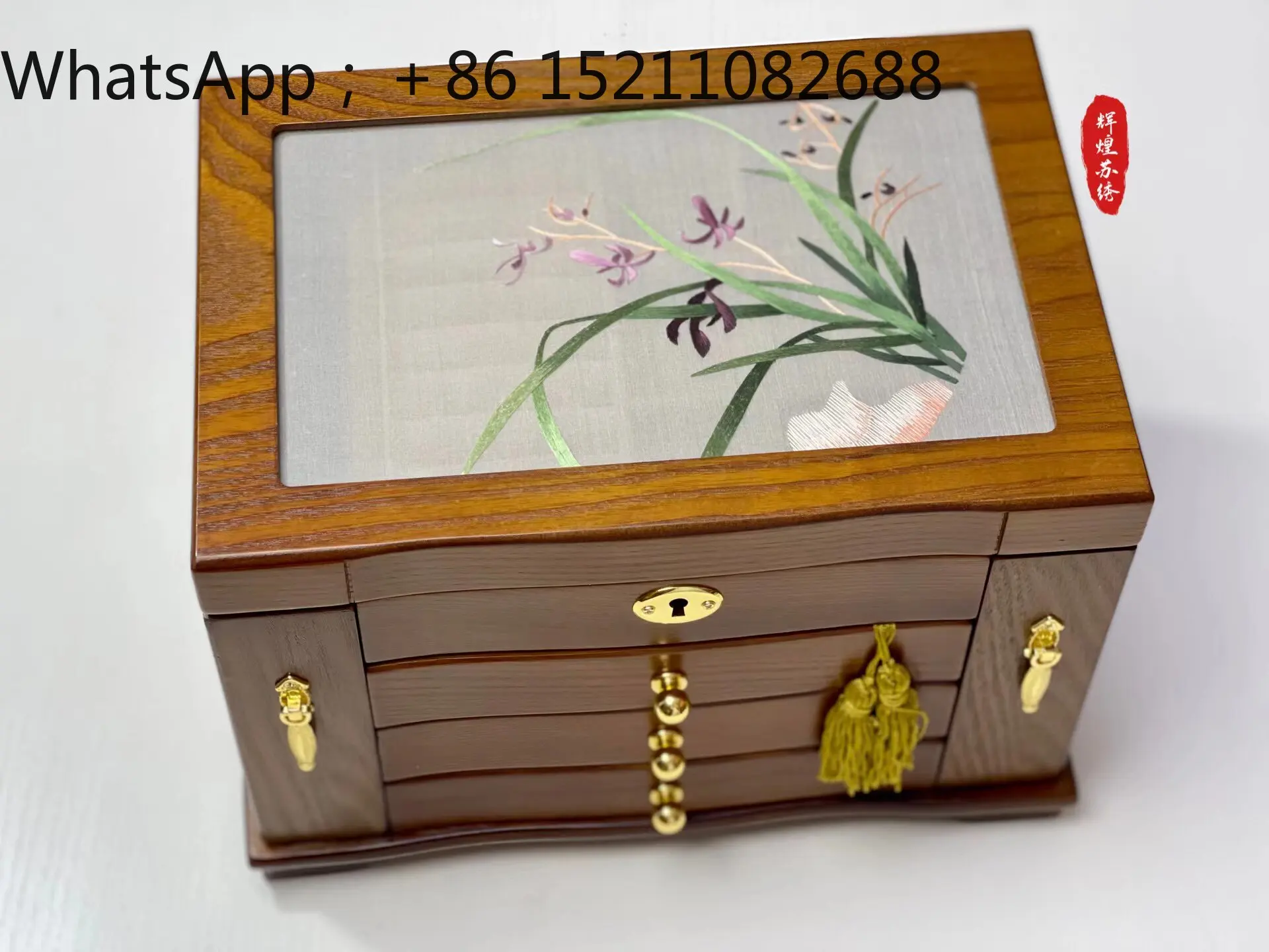 LLY Suzhou embroidery handmade double-sided embroidery jewelry storage box exquisite wooden jewelry box with lock wedding gift