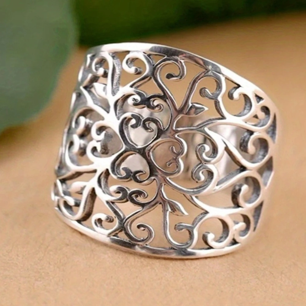 1PC Lady Retro Weathered Life Tree Ring Hollow Engraved Wide Version Finger Ring - Unique and Versatile Gift for Women, Perfect for Engagement, Proposal, Giving as a Gift to Friends, Wife, Lover, or Mother