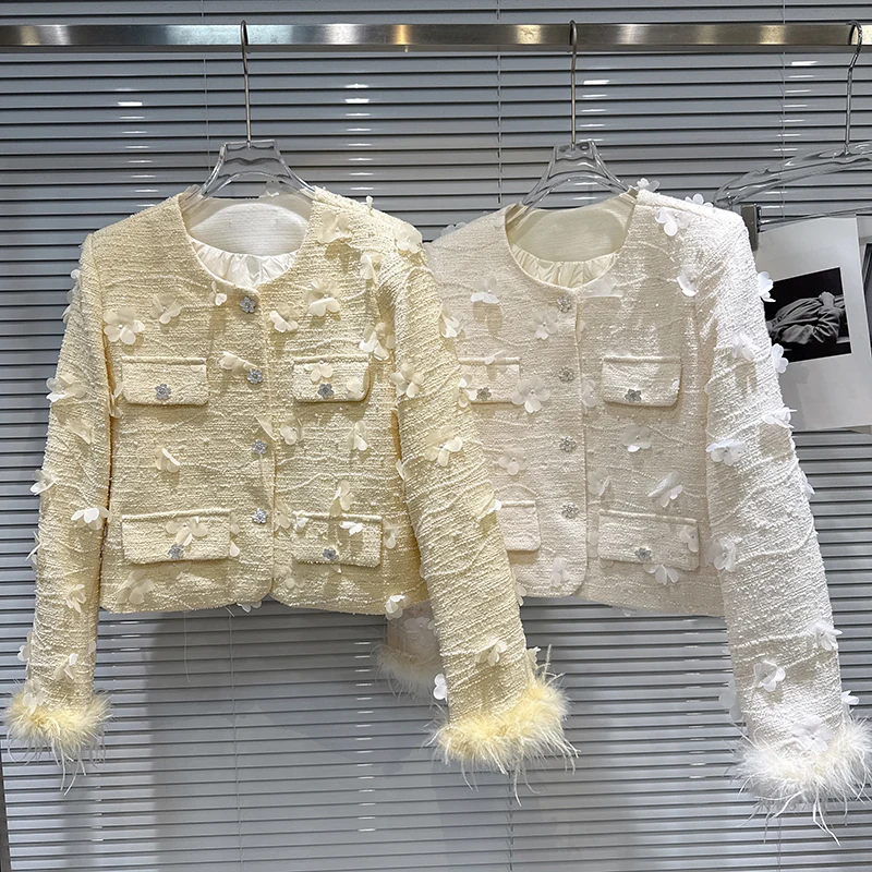 

2025 Winter New Small Fragrant Style Three Dimensional Flower Feather Sleeve Down Lining Short Style Coat for Women