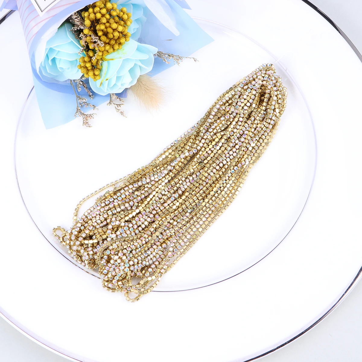 

Sparkling Crystal Rhinestone Chain Trim Wedding Jewelry Craft Accessory Sewing for Bridal Hats Shoes Bags Party Costumes