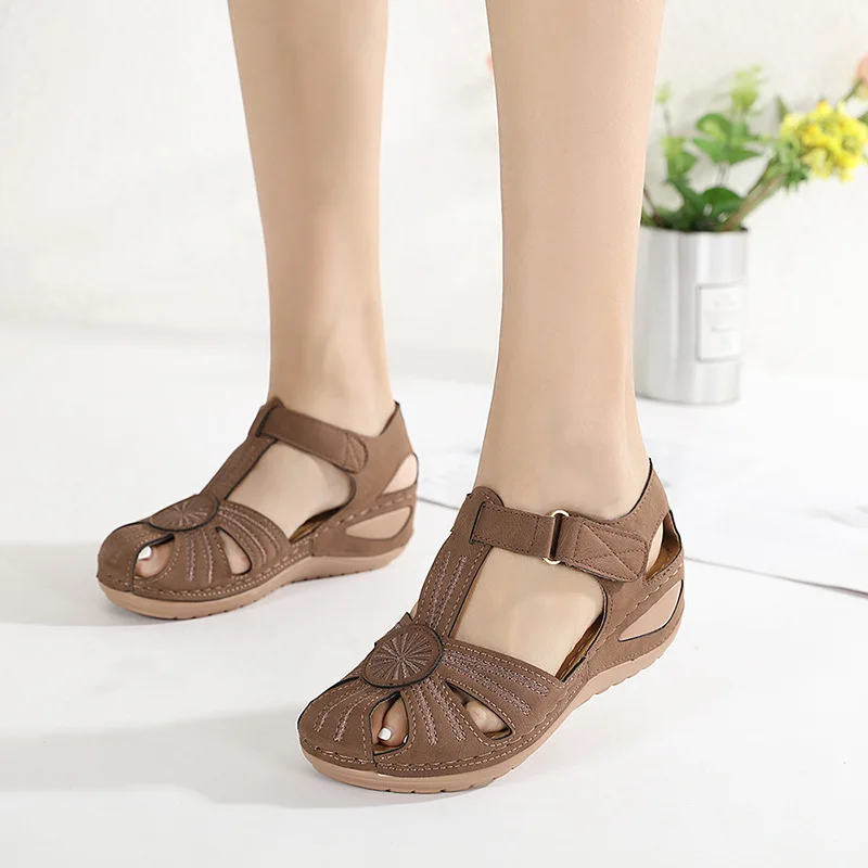 Plus Size 35-46 Shoes for Women Summer Retro Hook Loop Hollow Beach Outdoor Wedge Platform Sandals Casual Closed Toe Shoes