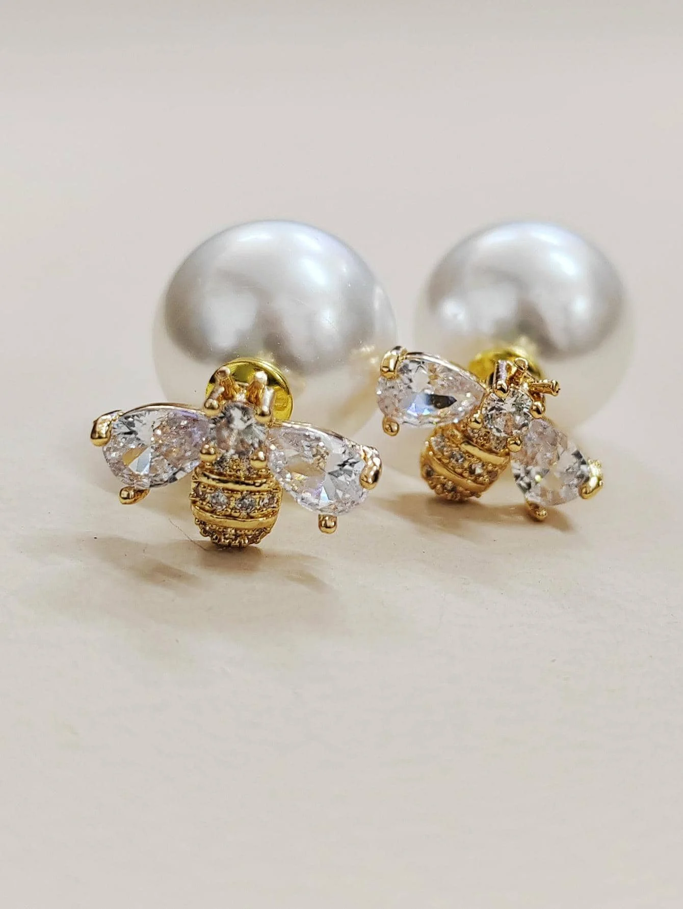 

Cubic Zirconia Bee And Faux Pearl Stud Earrings For Women Vacation Jewelry
