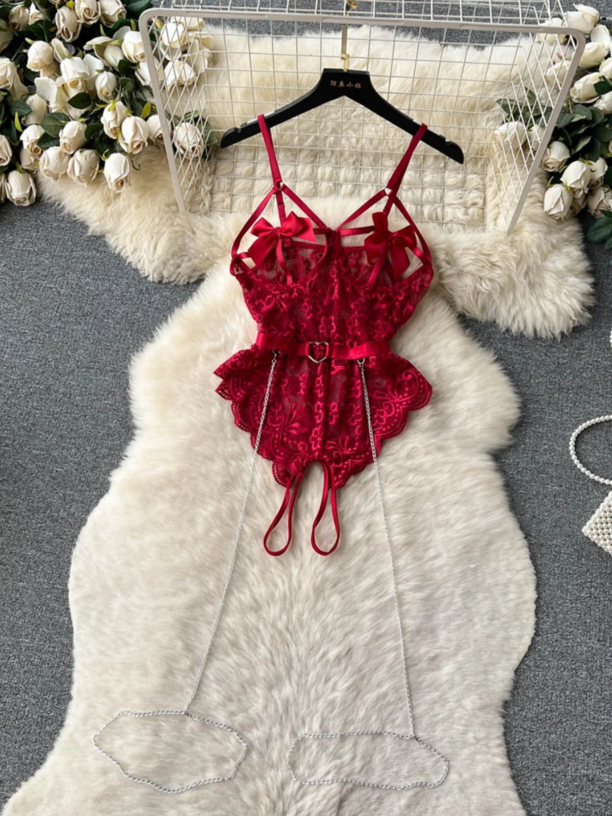 

Женские кружевные комбинезоны с красным бантом, комбинезоны с подвязками, полые комбинезоны, винтажные экзотические комбинезоны с открытой промежностью, кокетная одежда