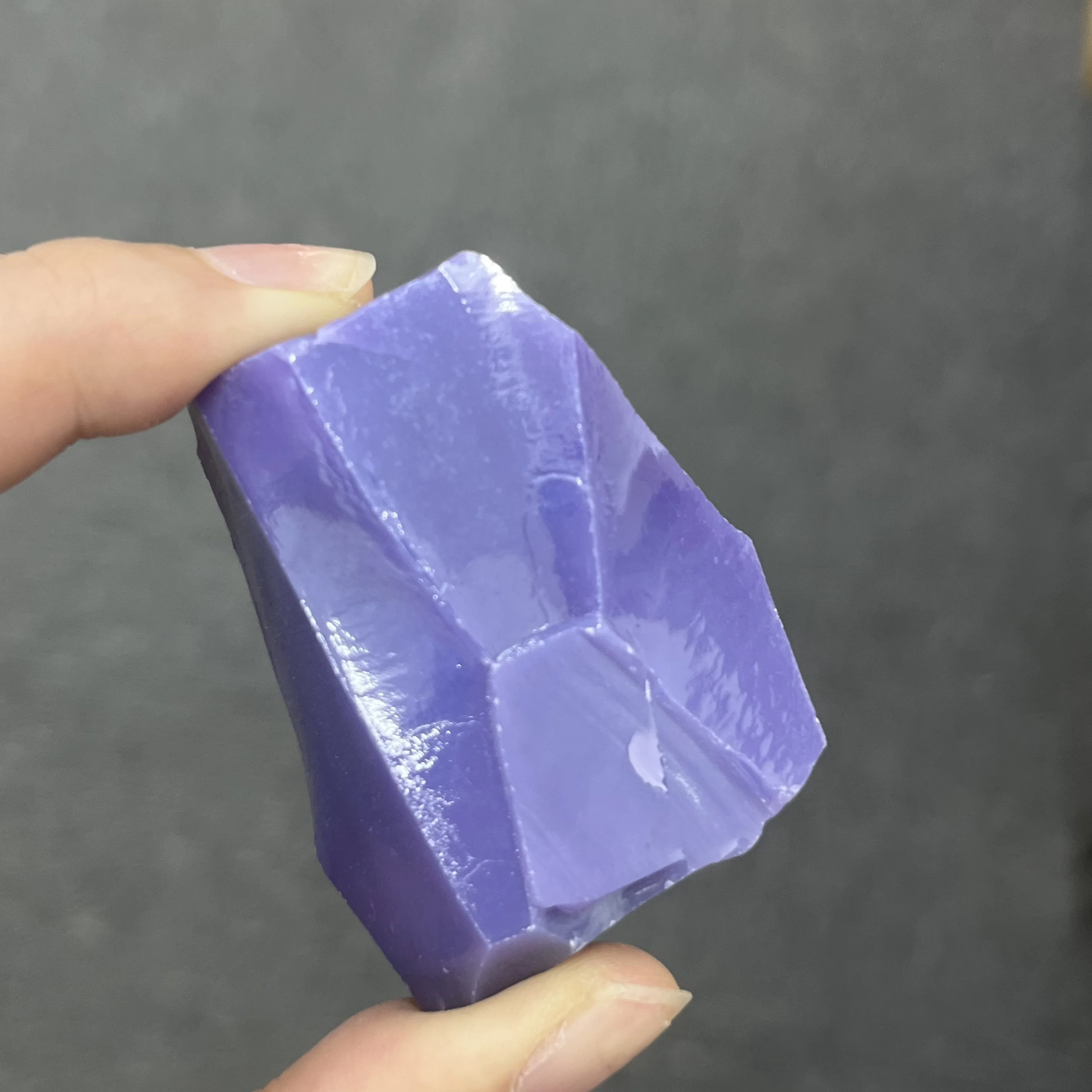 Jewelry Making Raw Materials - 1 kg de zircon laiteux violet