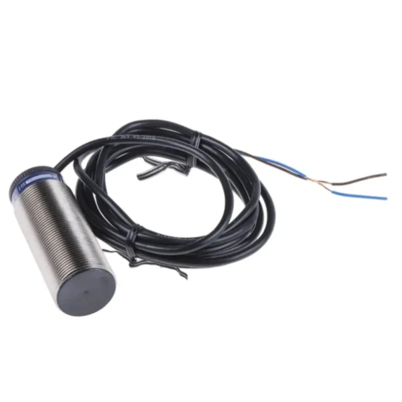 

XSAV12801 Inductive proximity XS, M30, Sn10mm, 120...3000c/mn, 24...240VAC/DC, cable 2 m FAST shipping