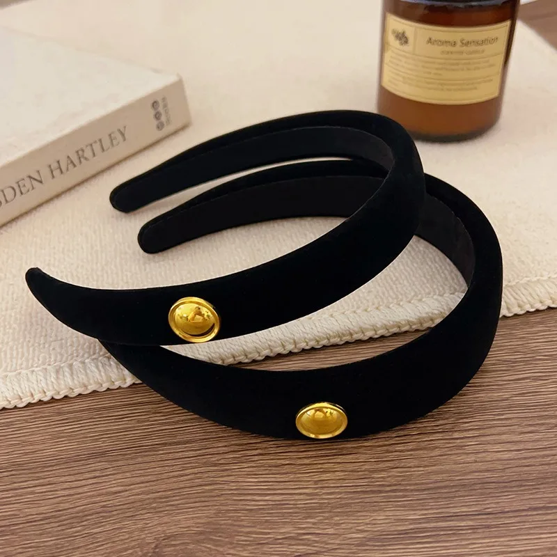 Preto veludo retro luz luxo bandana ouro fivela decorativa textura estilo feminino moda elegante versátil headwear