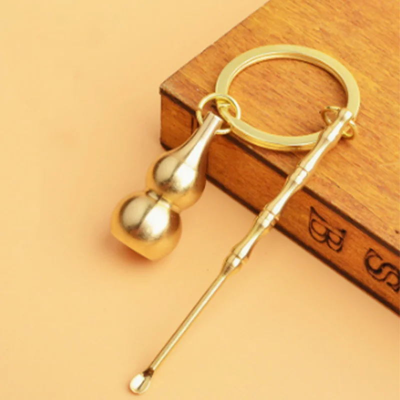 Creative Multifunctional Mini Digging Ear Spoon-shaped Keychain Pendant With A Small Gourd Design That Can Hold Items Perfe