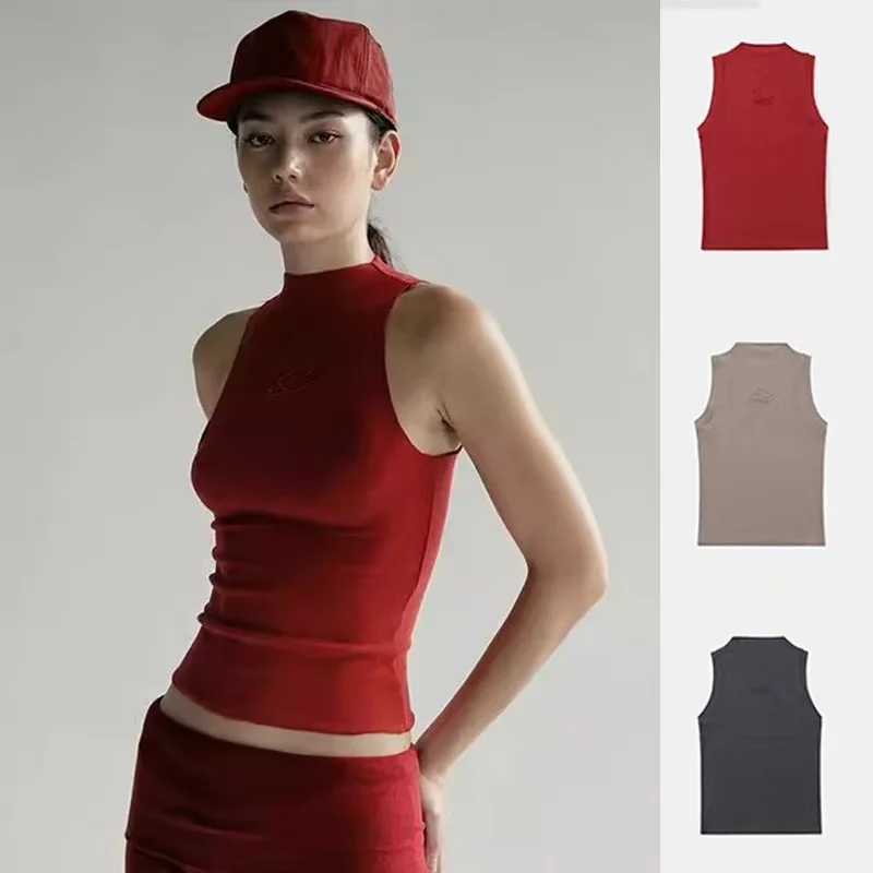 High-quality semi-turtleneck vest camisole for women, stylish and sexy hot girl off-shoulder top, comfortable to the touch