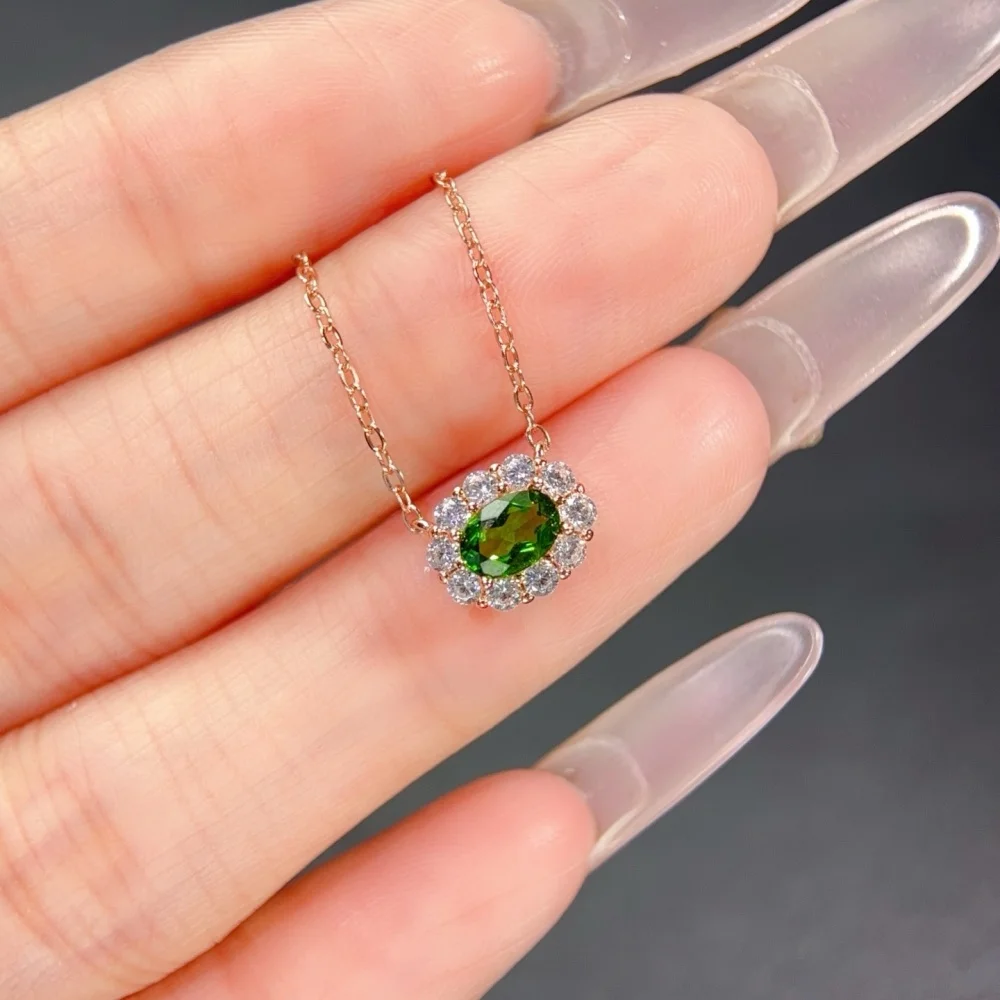 1PCS 4x6mm Natural Diopside Pendant Polished Crystal Reiki Healing Jewelry Gift Rock Decoration for Spiritual Healing And Fashio