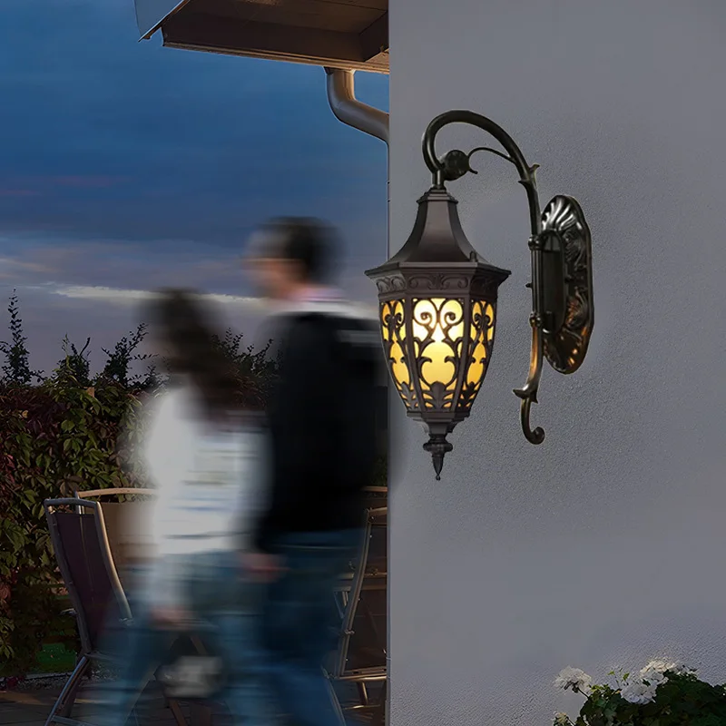أضواء الفناء الخارجية المقاومة للماء على الطراز الأوروبي في الهواء الطلق، أضواء مدخل الفيلا المنزلية، أضواء الجدار الخارجية لشرفة السياج