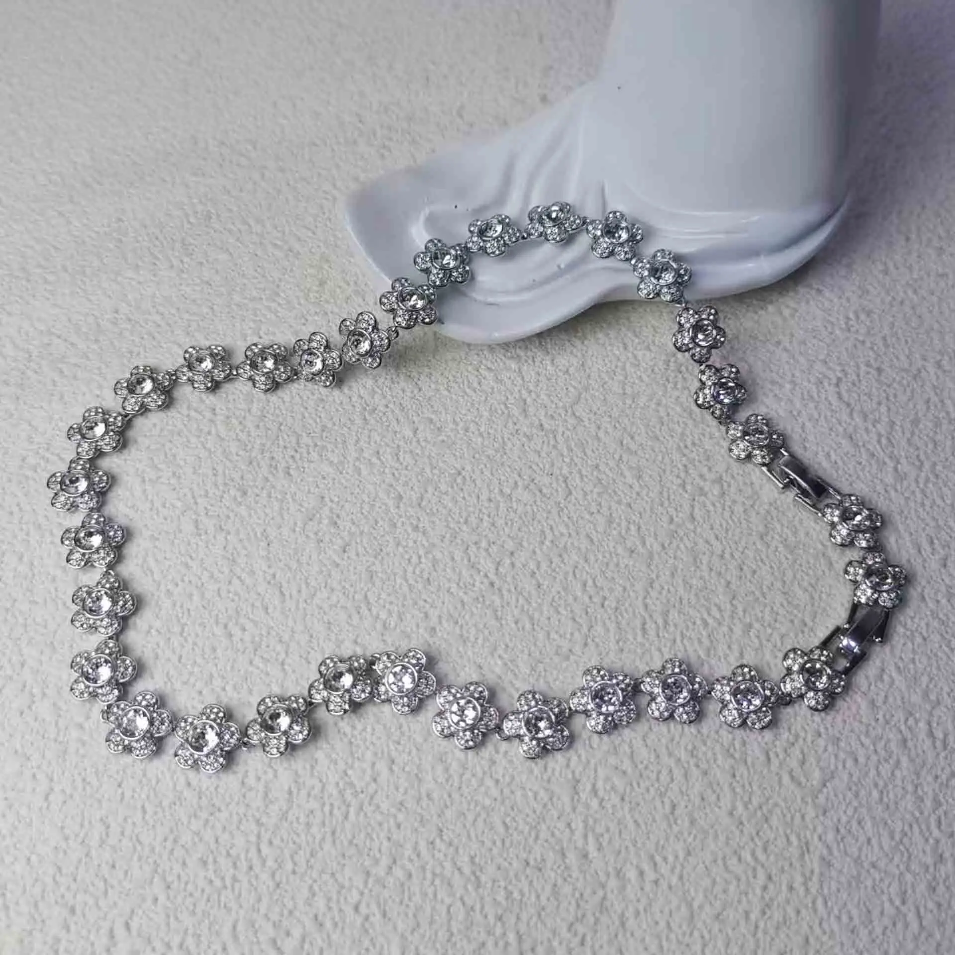 2026 Nieuwe Originele Dames Bruiloft Sieraden Ketting Hoogwaardige Fonkelende Cut Crystal Prachtige Geometrische Ketting Beste Geschenken