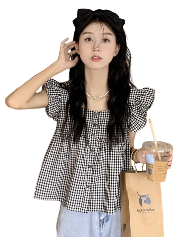 夏の美しさチェック柄シャツ女性のショートスイートブラウスベビードールトップスクエアカラーフライスリーブドールハウスファッションルーズフィットシャツ