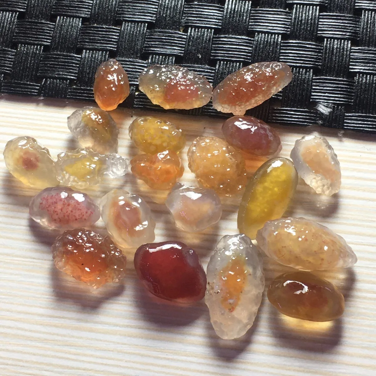 Earth Mined Alashan Agate in Glass Vial, 10-15mm Natural Unpolished, Color Gradient, Home Decor Collection-Candy Agate