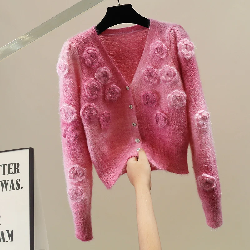 

Korean Sle Heavy Work Knitted V-Ne Long Sve Slim Fit Sweater Coat Single Button Cardigan Faion Design Floral Decoration