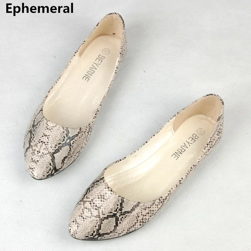 Lady European And American Style Snake Pattent Plus Size 32-48 Pointed Toe Women Single Casual Flats Dancing Kvoll Shoes Slip-on