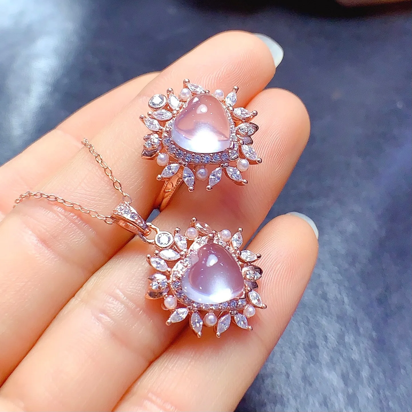 

Кольцо-подвеска из натурального розового кварца, комплект из 2 предметов, стерлинговое серебро S925 для женщин, цветочный дизайн, модные изысканные очаровательные свадебные украшения