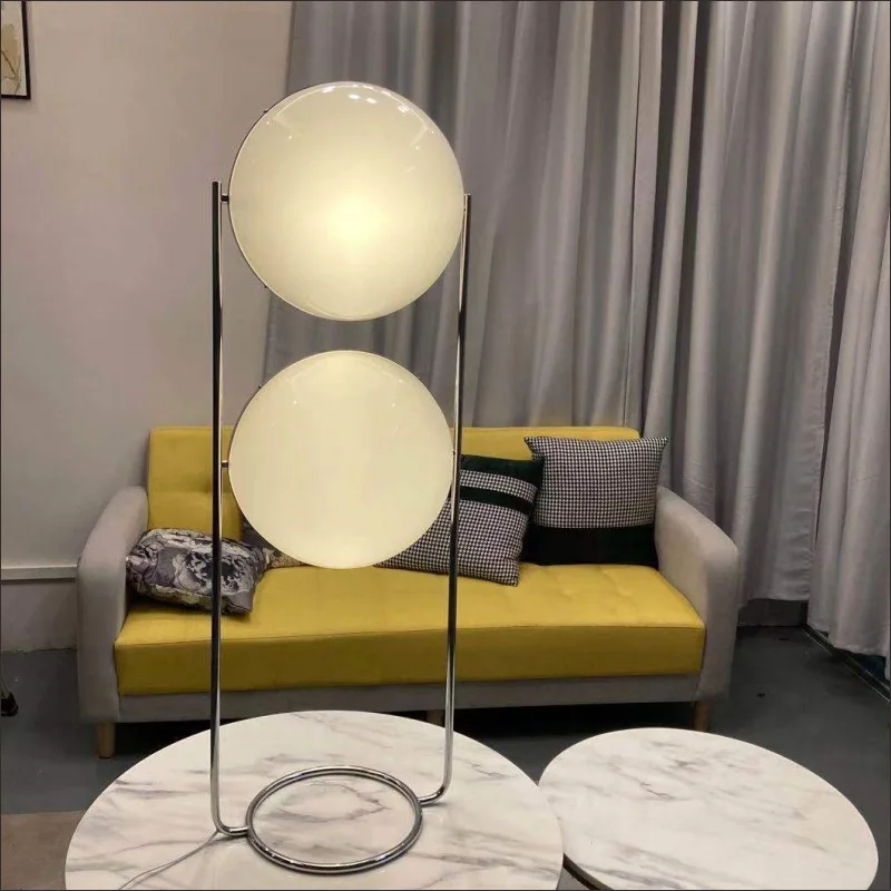 W nowym stylu lampa LED podłogowa Chrome Metal salon pokój hotelowy oświetlenie podłogowe biała kulka akrylowa Home Art Deco Dropshipping