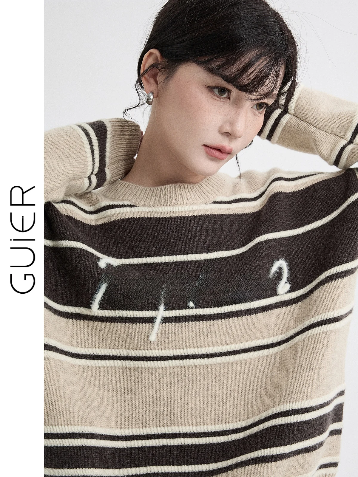 

Guier Color Block Striped Knitted Sweater Women's Spring 2026 round Neck Letter Loose Retro Top Casual Style Long Sleeve