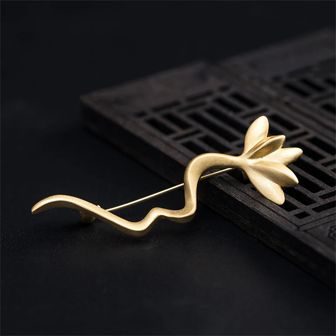 

S925 Pure Silver Brooch Frosted Gold Collar Luxury Sweater Pin Jacket Women Men Gift Fine Accessories Charm Jewelry Wholesale