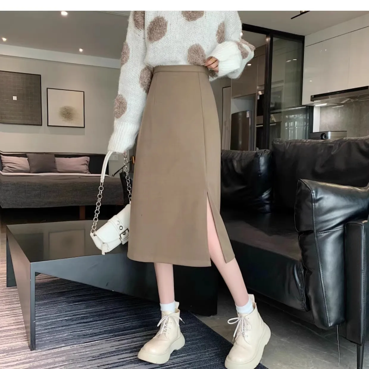 Saia midi preta de cor sólida para mulheres, outono comprimento médio saia evasê, 2025 nova versátil e elegante cintura alta dividida oi