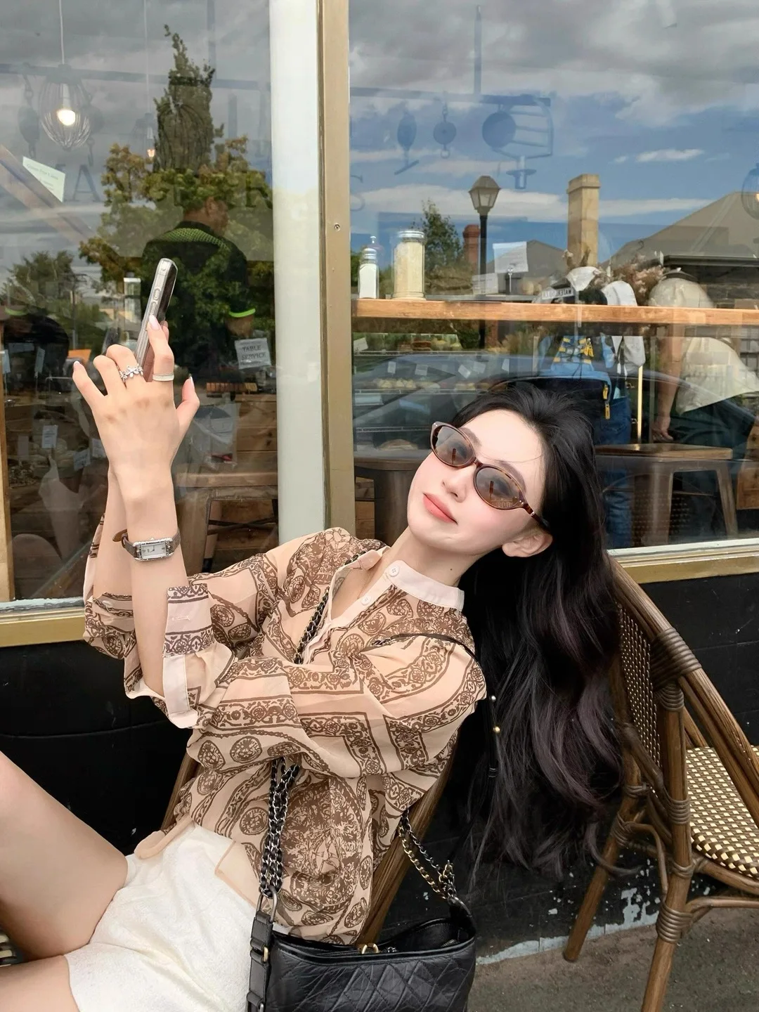 

Модная корейская рубашка с принтом для женщин, тонкая, в стиле Old Money, осенняя новинка, в ретро-стиле, свободного кроя, длинная.