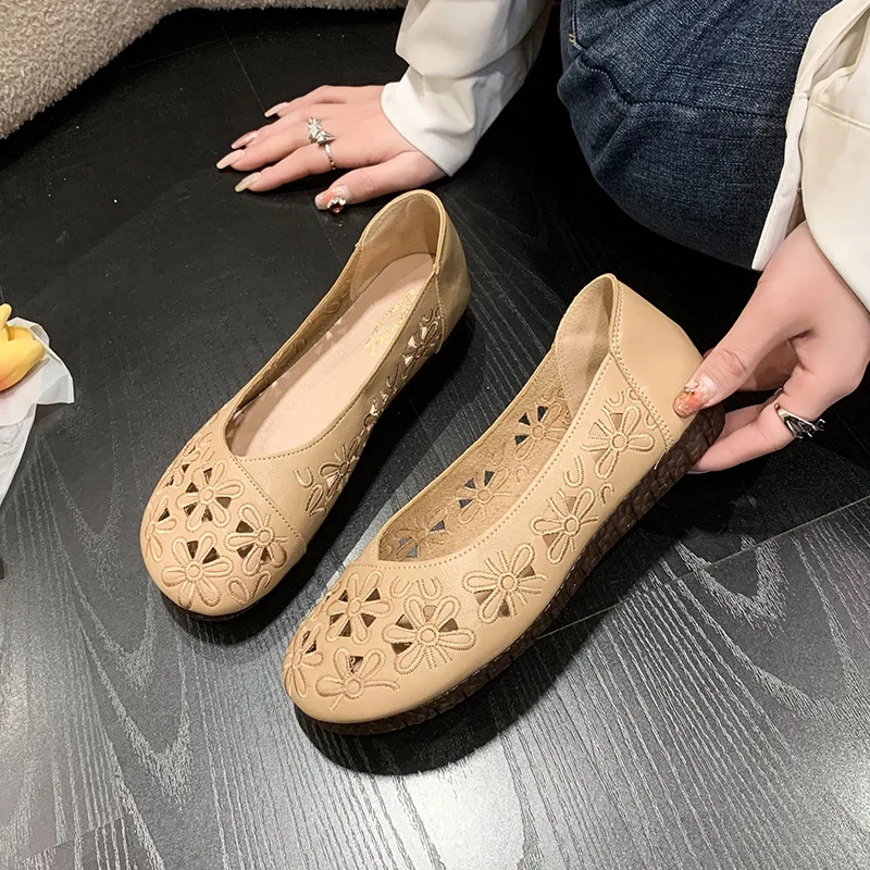 Women Summer Flat Shoes Flower Hole Loafers Breathable Female Leisure Shoes Ladies Flats Woman Plus Size Zapatos De Mujer