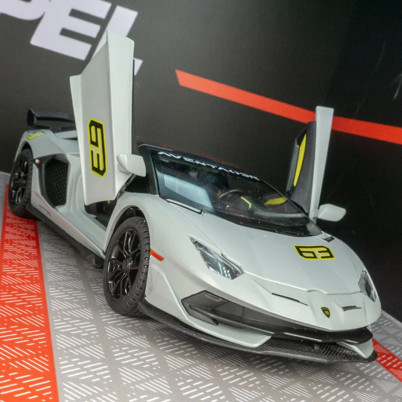 1:24 Lamborghini SVJ63 legering model auto ornamenten collectie trek akoestisch-optische speelgoed kan worden gegeven als cadeau aan vrienden