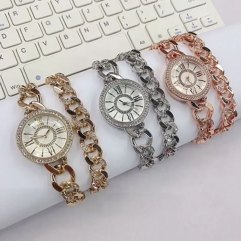 

Diamant ahlelegte Modische Temperament Römische Digitale Doppelkette Armbanduhr Damen Le vu Luxus Sanfte Nische Damenuhr