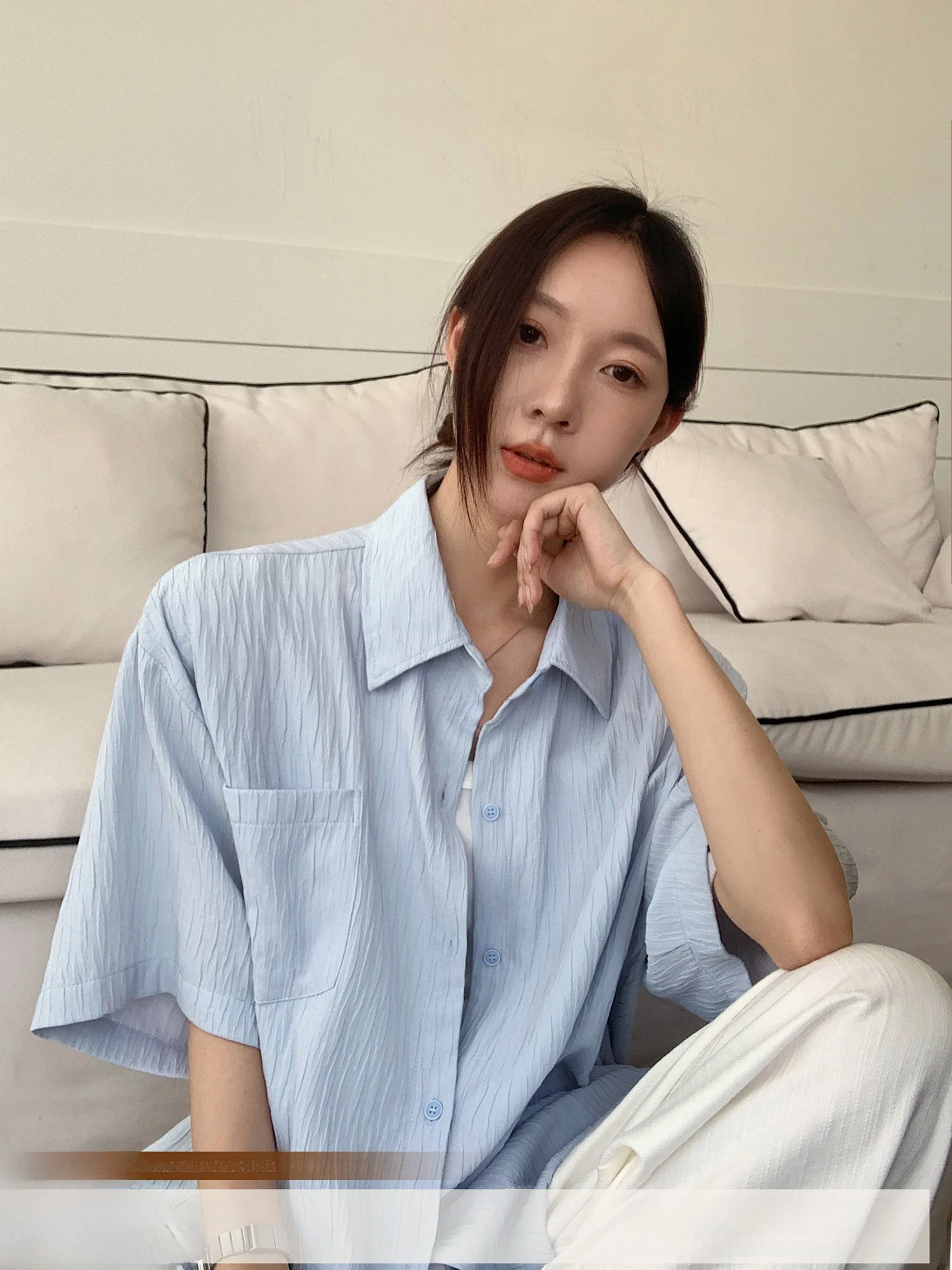 

Новая летняя женская рубашка с коротким рукавом, текстурированная, с защитой от солнца, тонкая верхняя одежда, цвет морской соли, свободный крой, полиэстер...