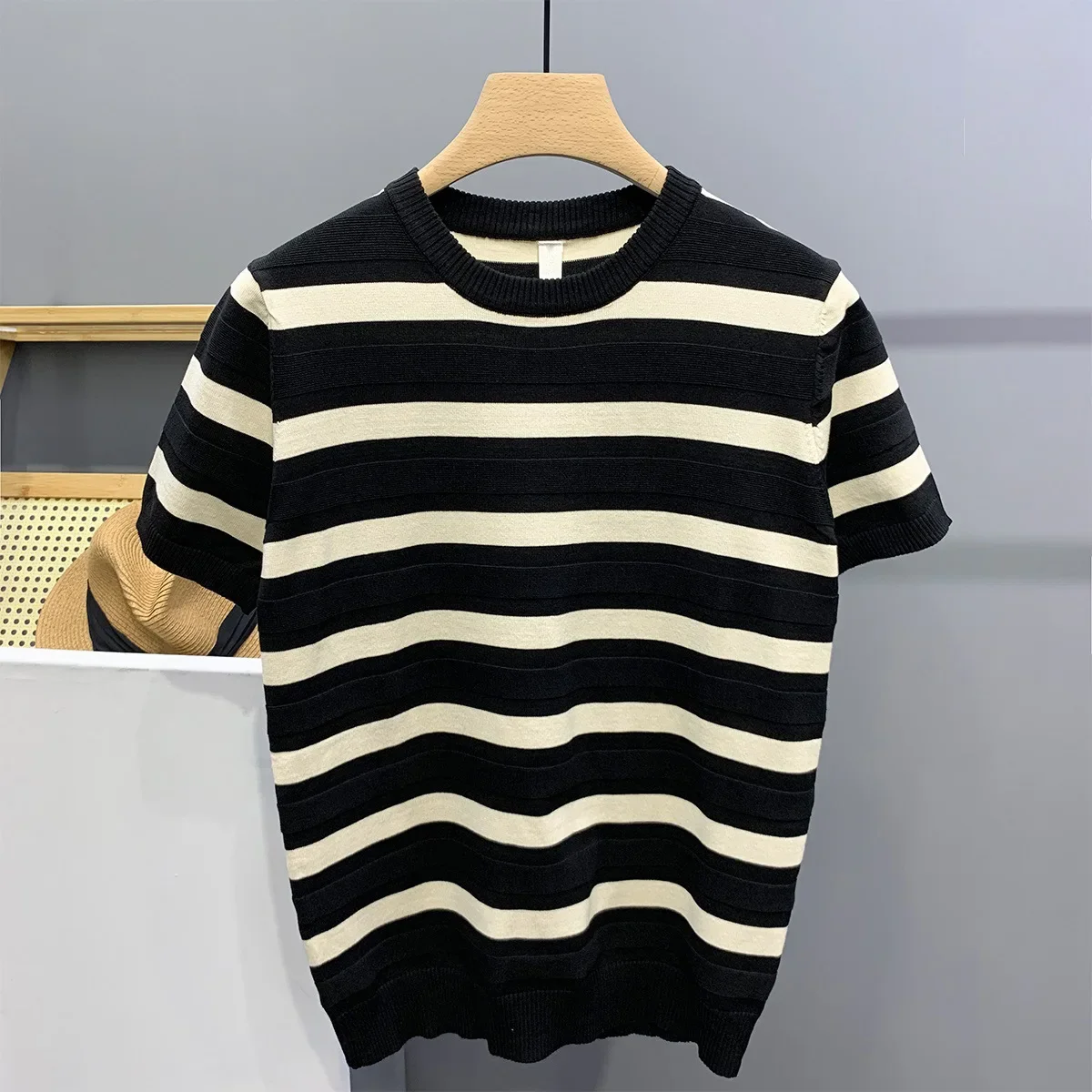 

Korean Black and White Striped Knit Short Sleeve Round Neck Summer Trend Fashion Hipster Ice Silk T-shirt Men's Body Shirt