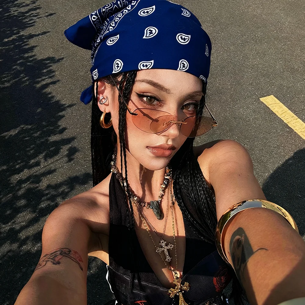 

TV Stranger Eleven Cosplay Accessories Soft Durable Scarf Face Mask Kerchief Disguise Props for Adults Outdoors Halloween Party