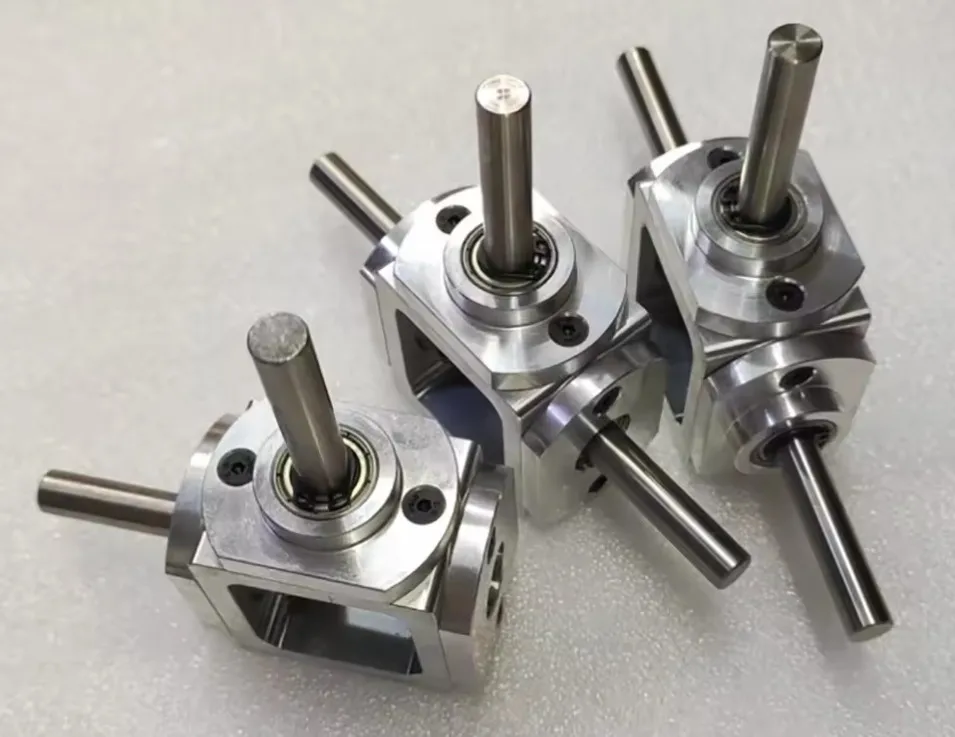 For Scale 1:1 T-type crossover commutator right-angle transmission 20T oblique